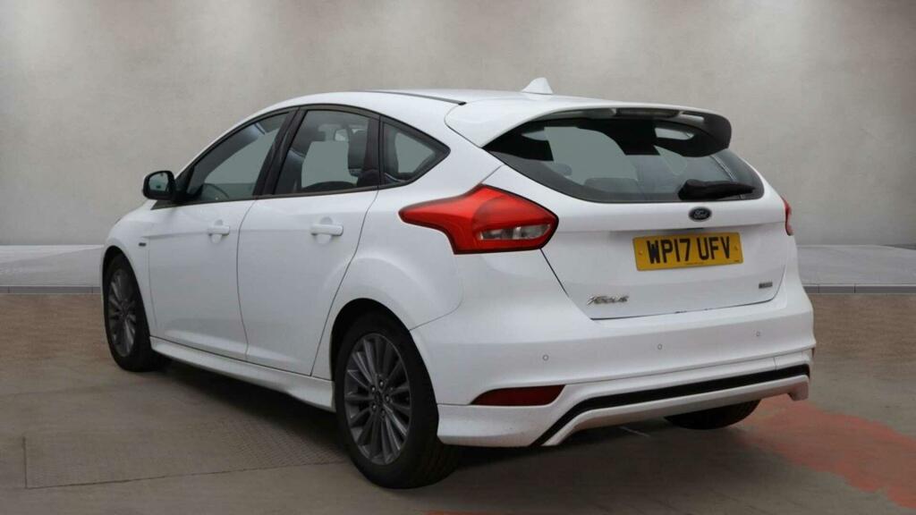 Ford Focus 1.0T Ecoboost St-line Euro 6 Ss WP17UFV White #6