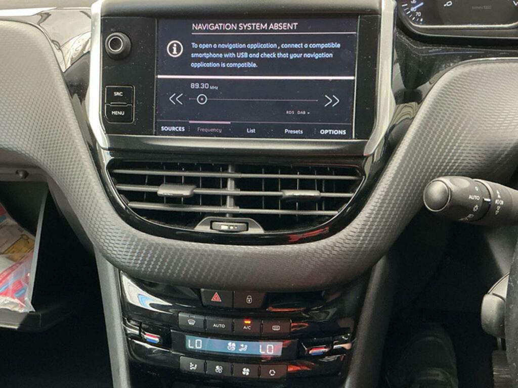 Peugeot 2008 Allure Black #2