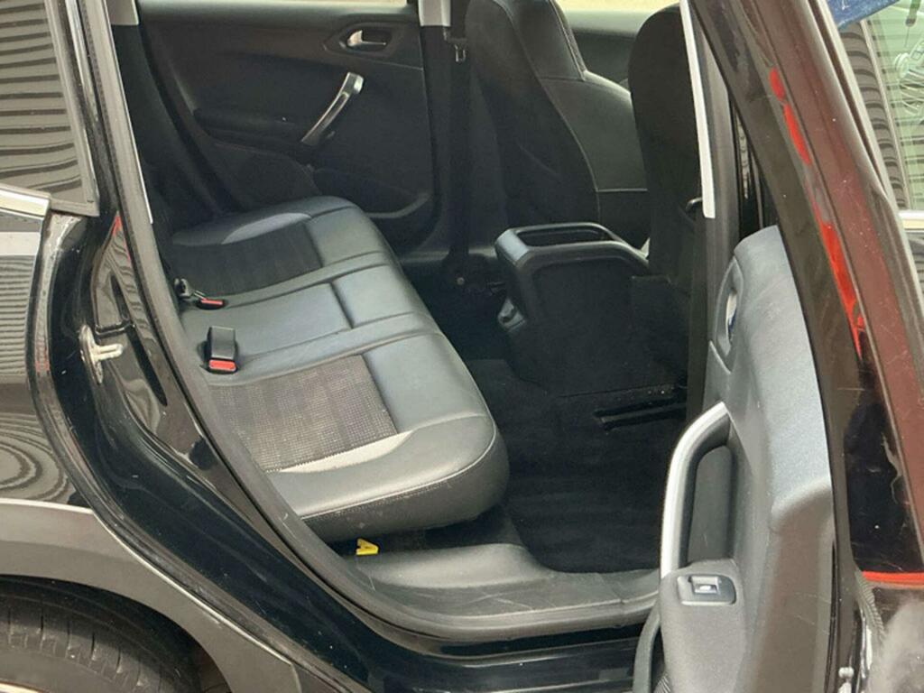 Peugeot 2008 Allure Black #4