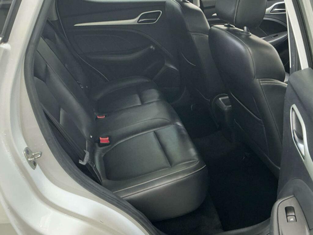MG ZS Exclusive White #4
