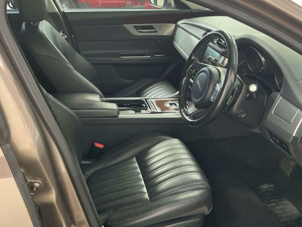 Jaguar XF Portfolio Brown #3