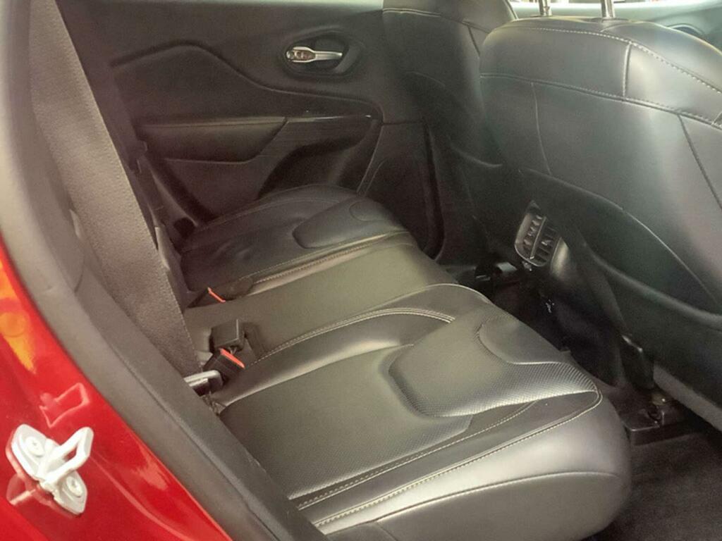 Jeep Cherokee Limited FL67YKE Red #4