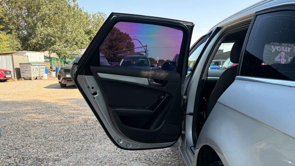 Audi A4 Avant 2L Avant Tdi Se Red #42