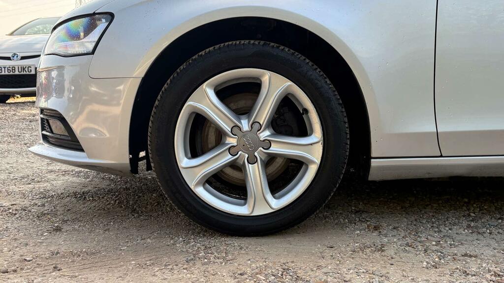 Audi A4 Avant 2L Avant Tdi Se Red #40