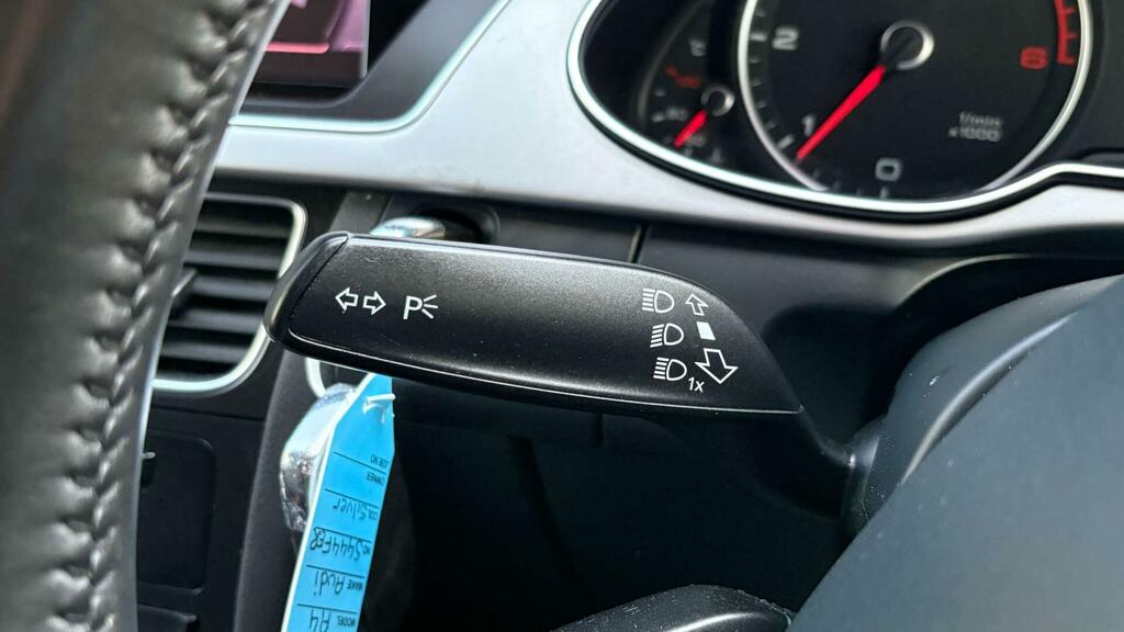 Audi A4 Avant 2L Avant Tdi Se Red #19