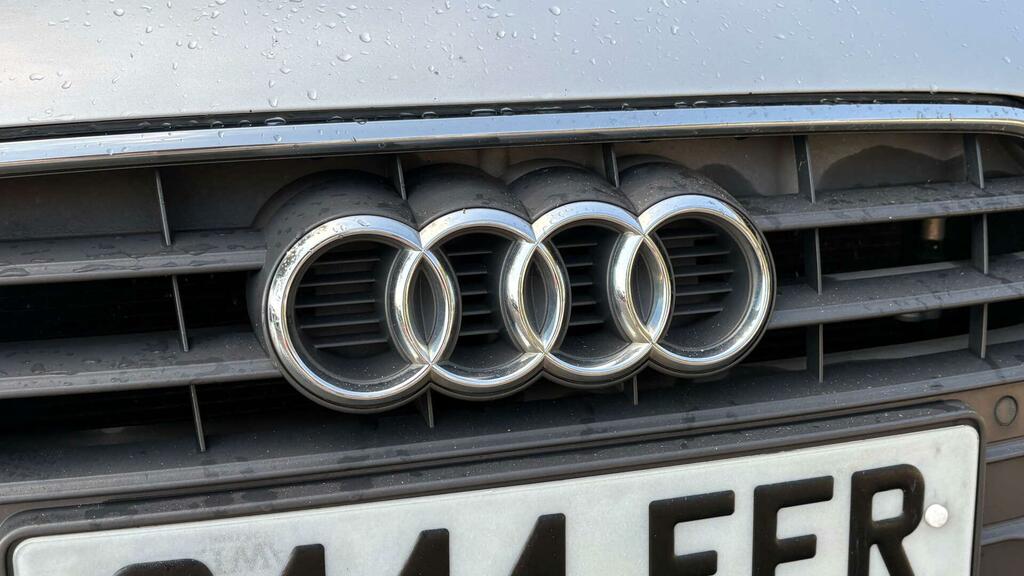 Audi A4 Avant 2L Avant Tdi Se Red #48