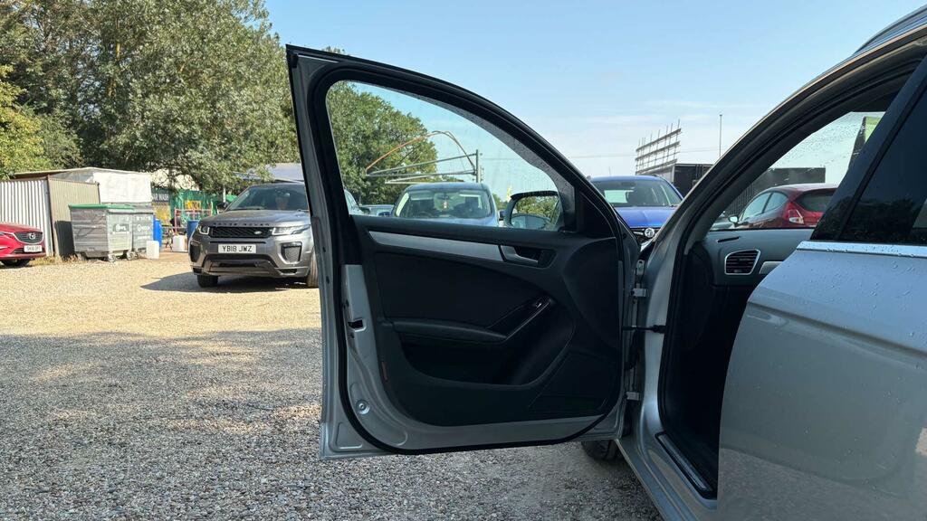 Audi A4 Avant 2L Avant Tdi Se Red #41