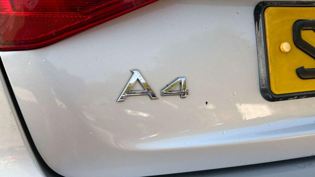 Audi A4 Avant 2L Avant Tdi Se Red #50