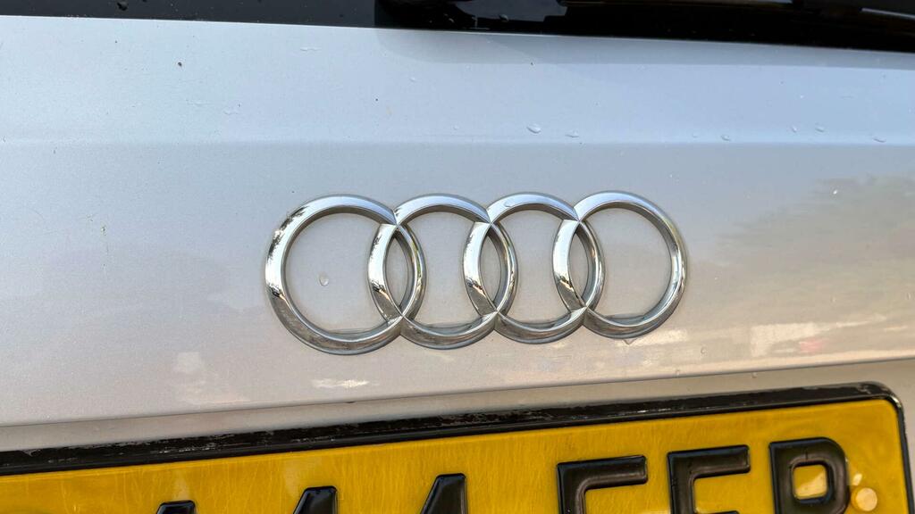 Audi A4 Avant 2L Avant Tdi Se Red #49