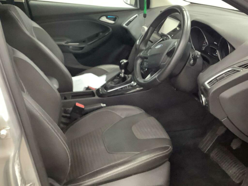 Ford Focus Titanium X Silver #3