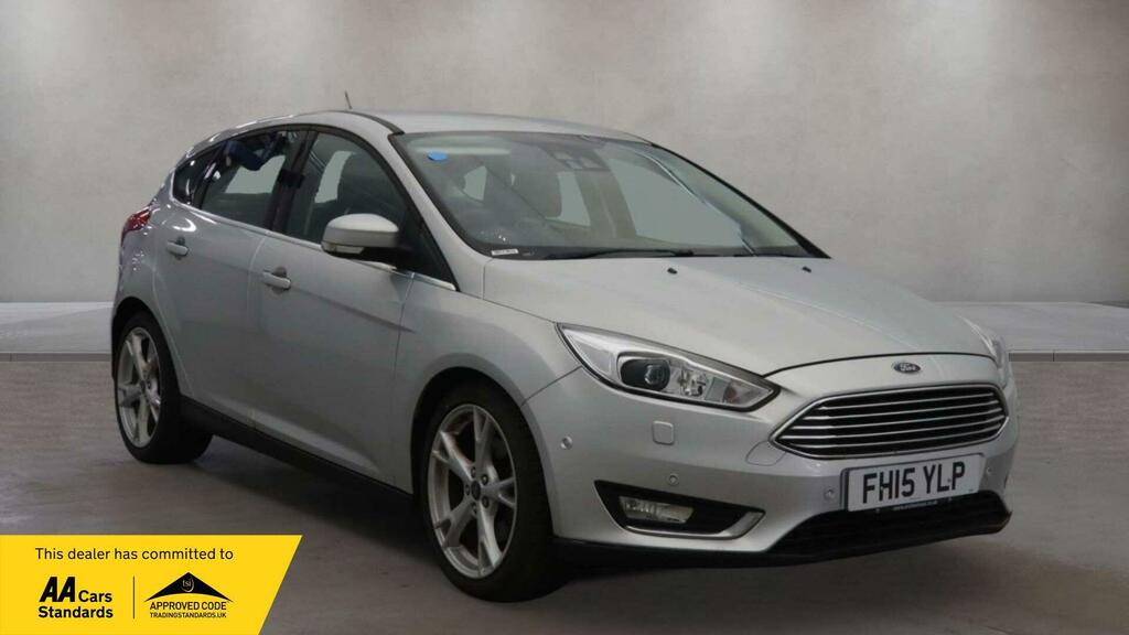 Ford Focus Titanium X Silver
