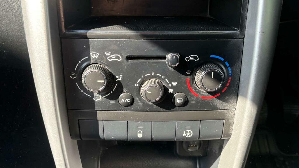 Peugeot 207 Active Hdi Black #24