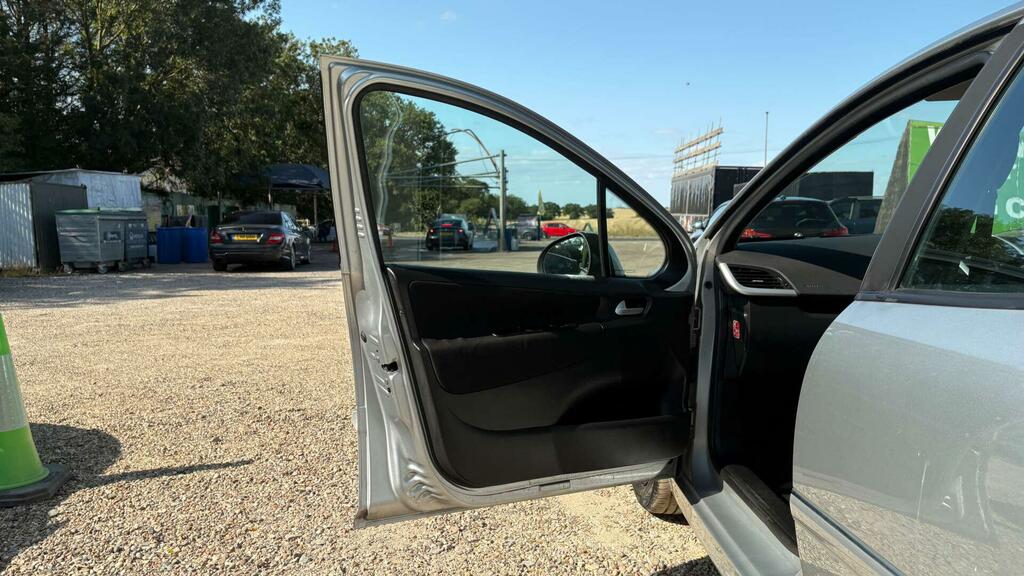 Peugeot 207 Active Hdi Black #28