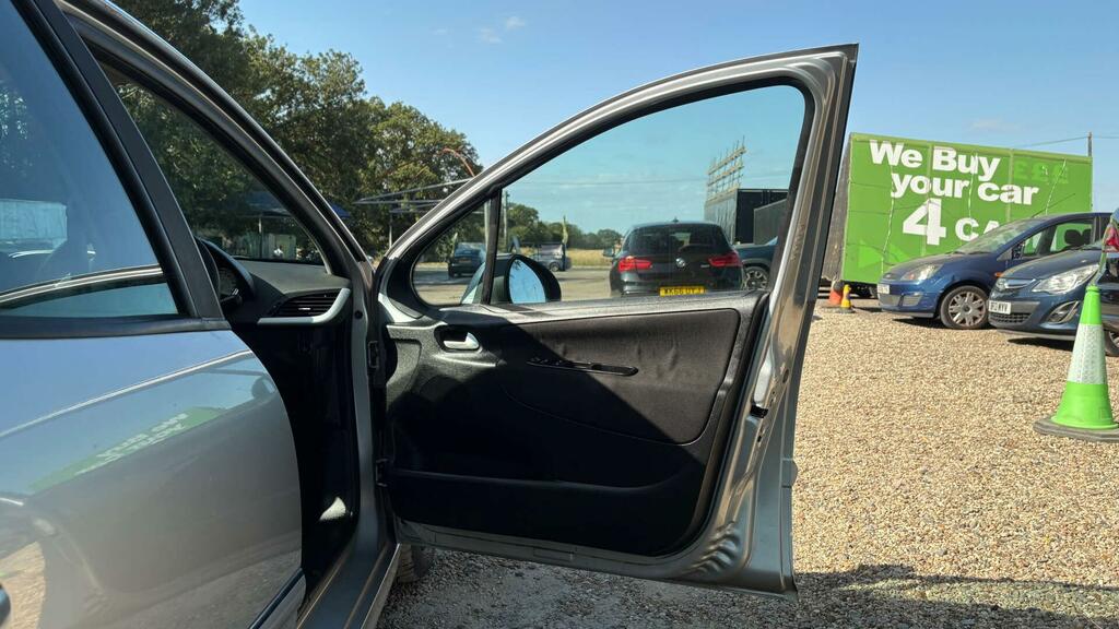 Peugeot 207 Active Hdi Black #31