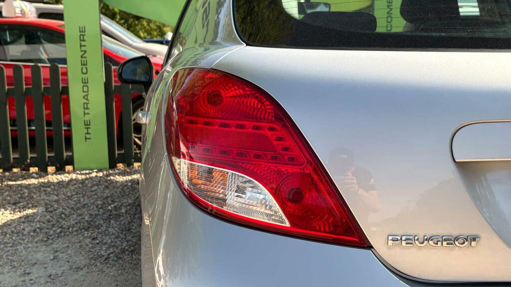 Peugeot 207 Active Hdi Black #34