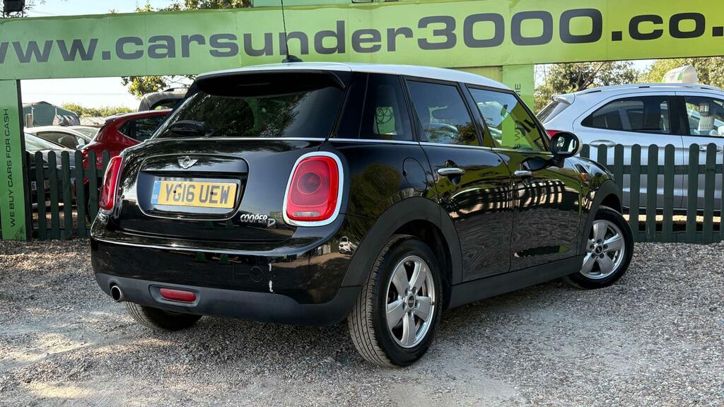 Mini Hatch 1.5 Cooper D Euro 6 Ss YG16UEW Black #4
