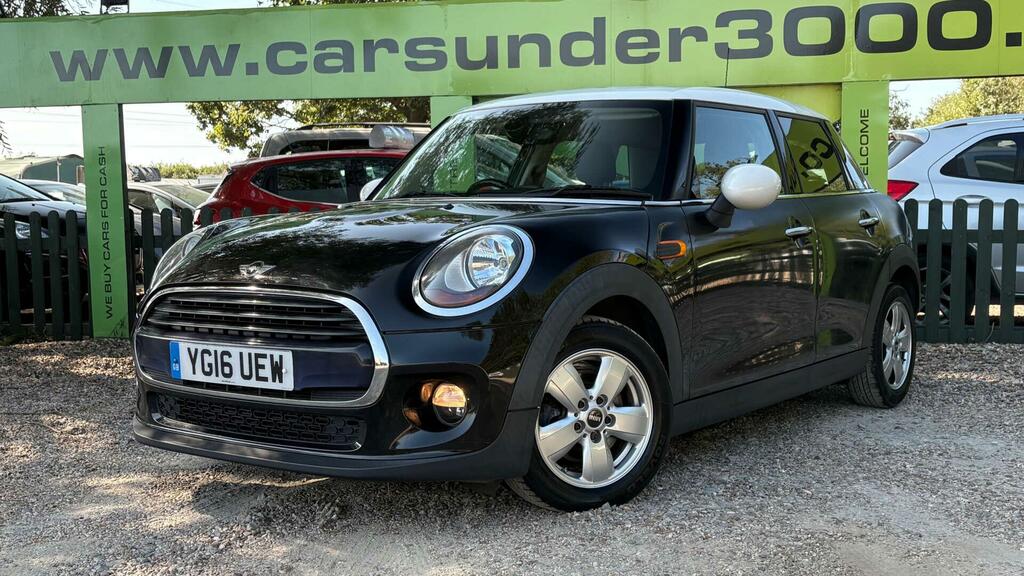 Mini Hatch 1.5 Cooper D Euro 6 Ss YG16UEW Black #3