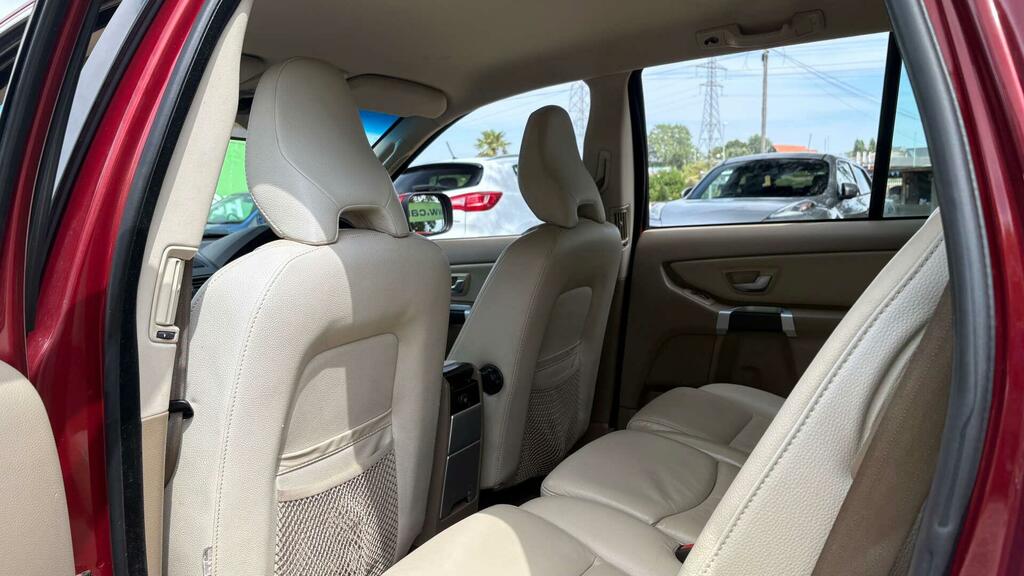 Volvo XC90 White #13
