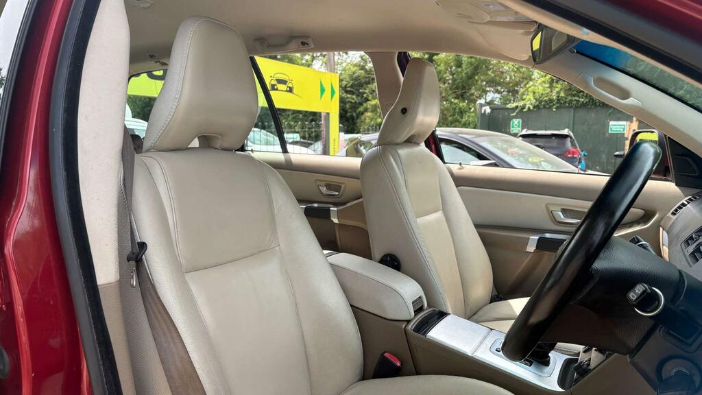 Volvo XC90 White #7
