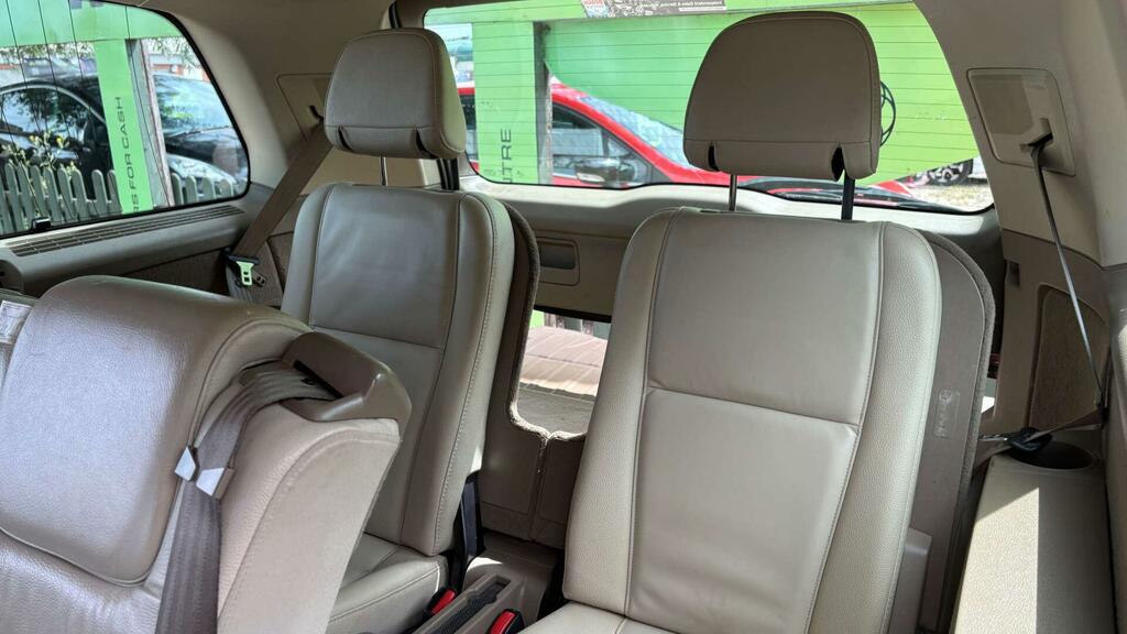 Volvo XC90 White #11