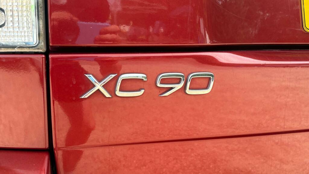 Volvo XC90 White #40