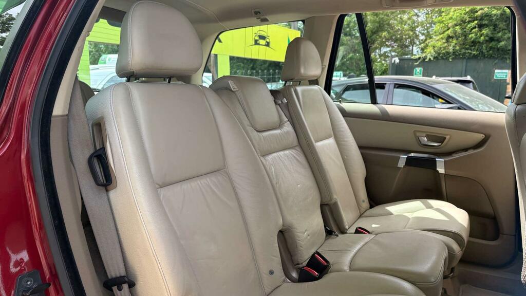 Volvo XC90 White #9