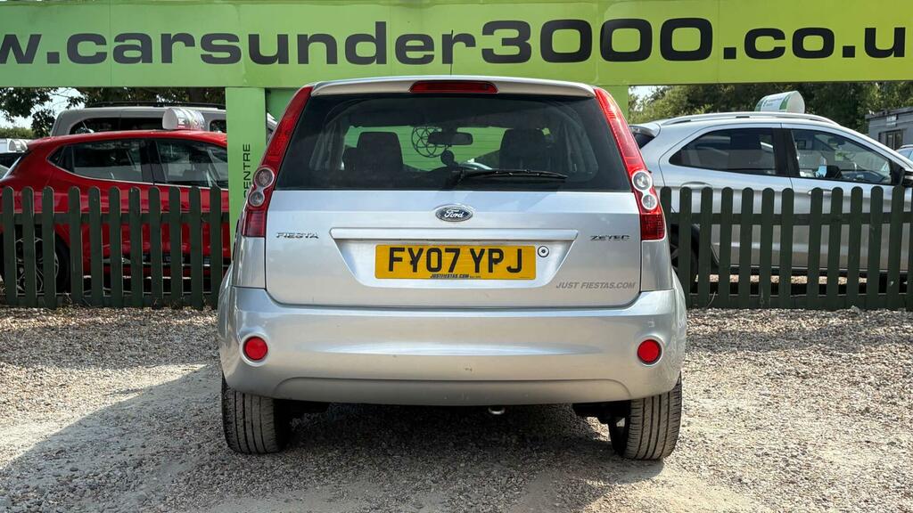 Ford Fiesta Zetec Climate Silver #5