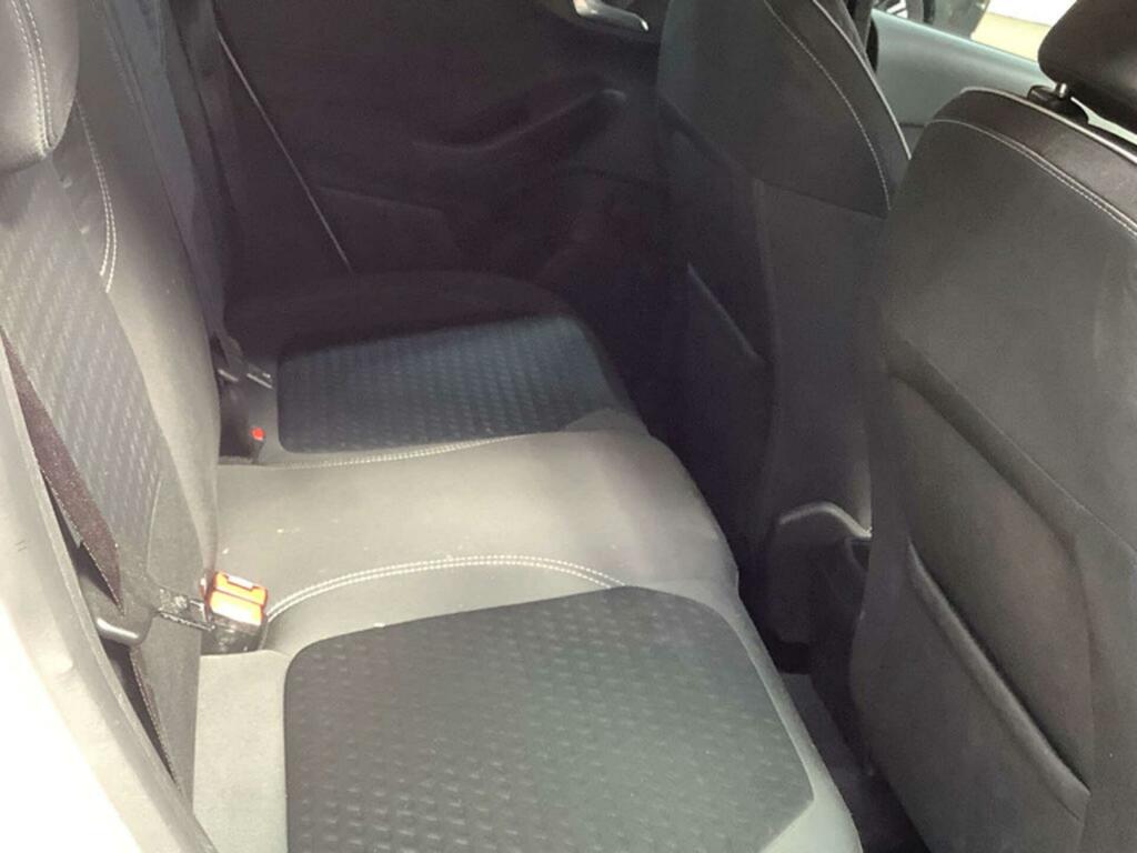 Ford Fiesta Zetec BW17WDY White #4