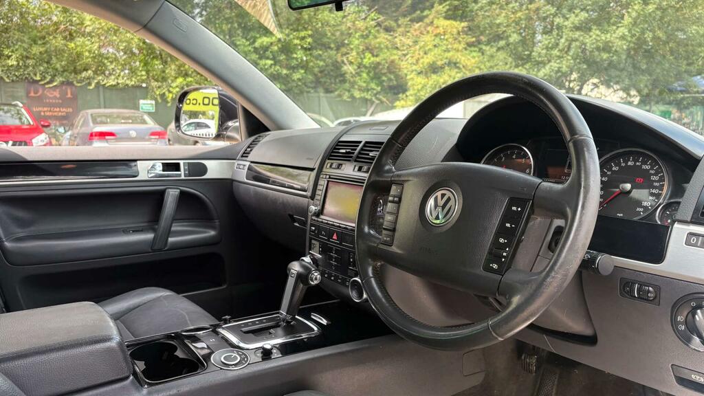Volkswagen Touareg Altitude Blue #7