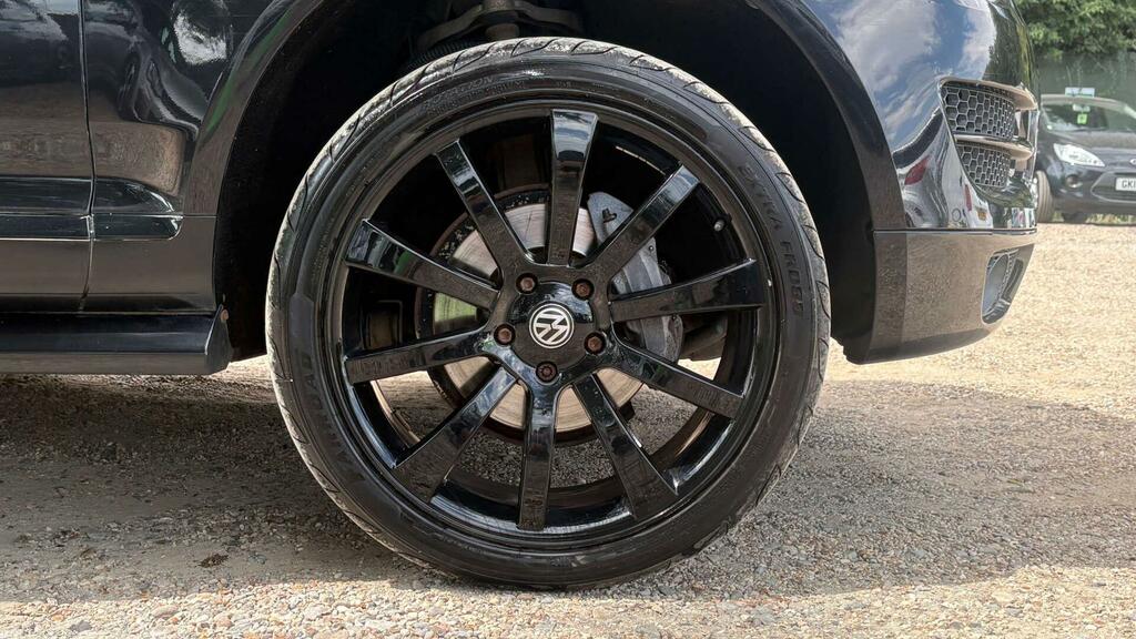 Volkswagen Touareg Altitude Blue #30