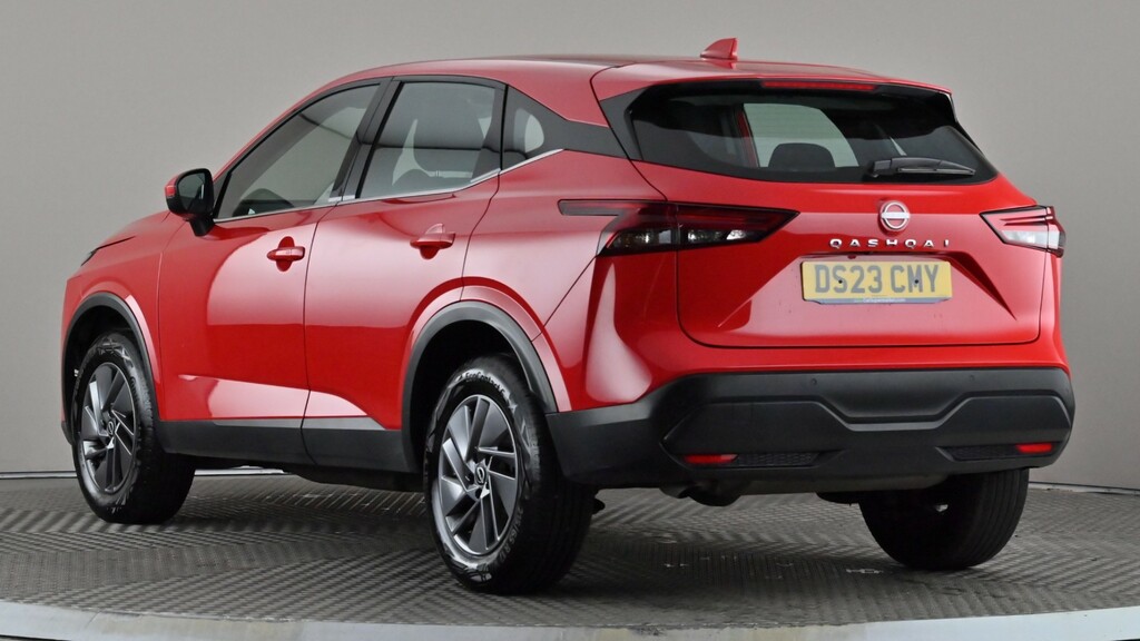 Nissan Qashqai 1.3 Dig-t Mh Acenta Premium DS23CMY Red #4