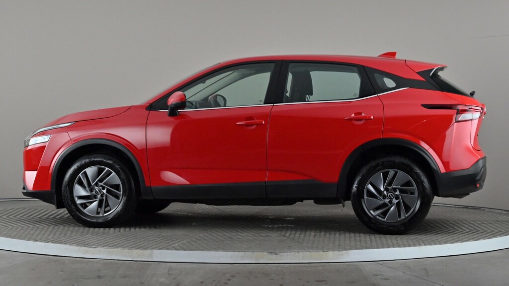 Nissan Qashqai 1.3 Dig-t Mh Acenta Premium DS23CMY Red #3