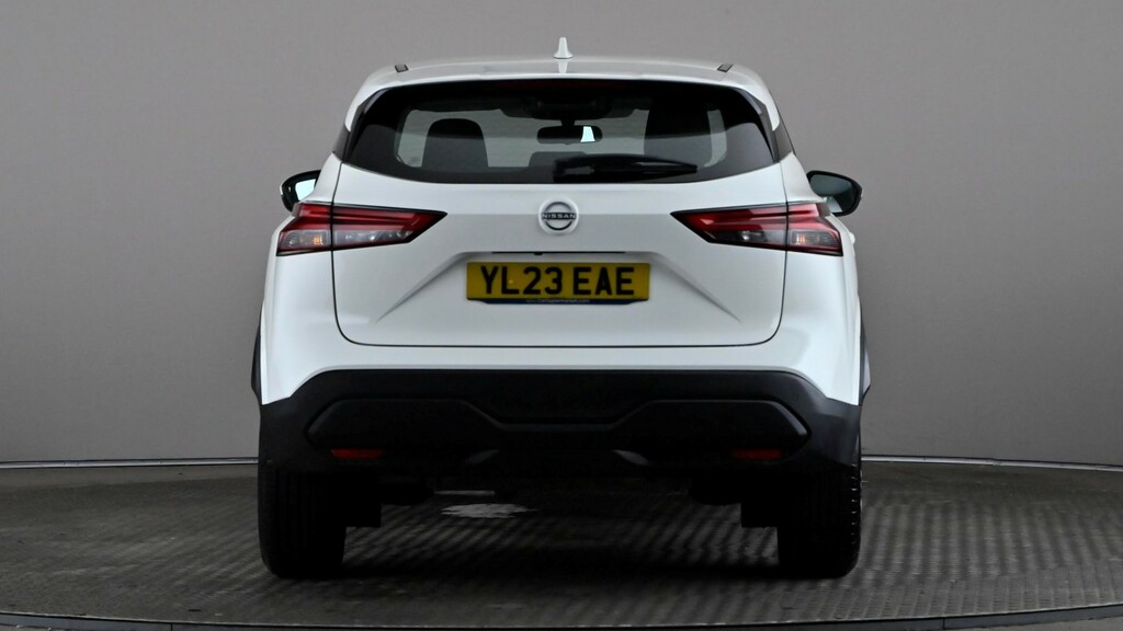 Nissan Qashqai 1.3 Dig-t Mh Acenta Premium YL23EAE White #5