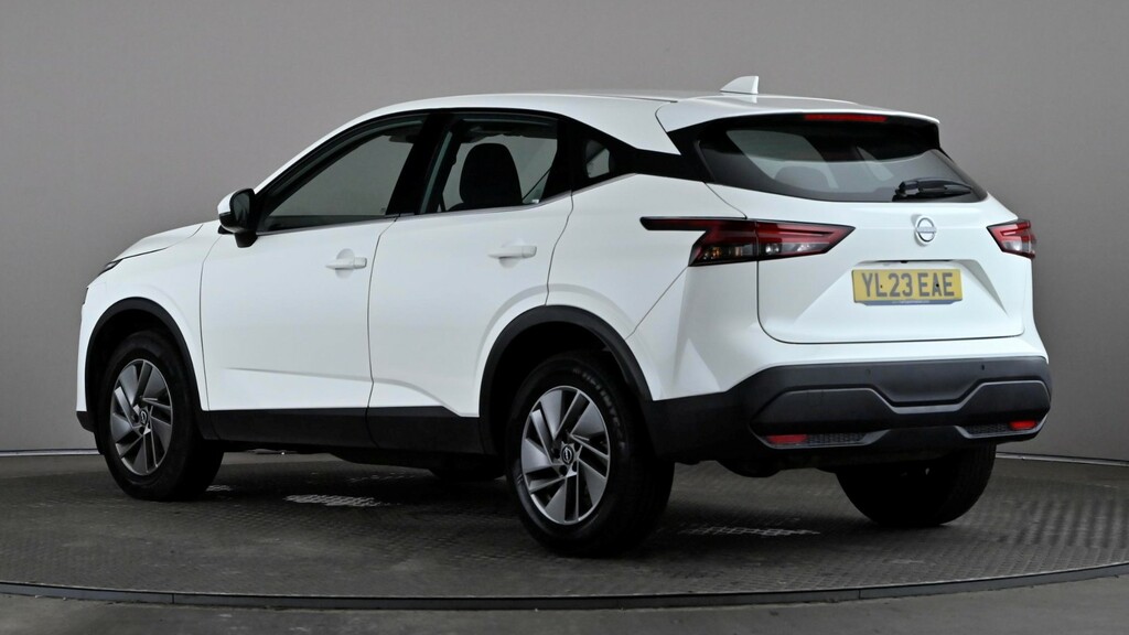 Nissan Qashqai 1.3 Dig-t Mh Acenta Premium YL23EAE White #4