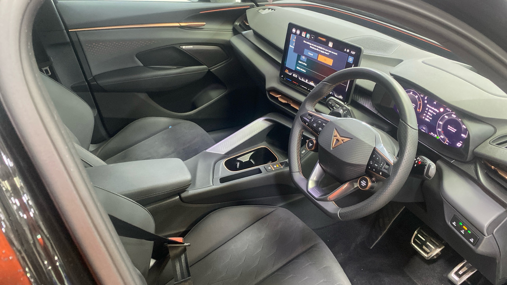 Cupra Terramar 1.5 Ehybrid 204 V2 Dsg YS75AZV Black #4