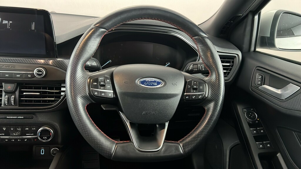 Ford Focus St-line Ecoboost 1.0T 125Ps 6-Speed Black #13