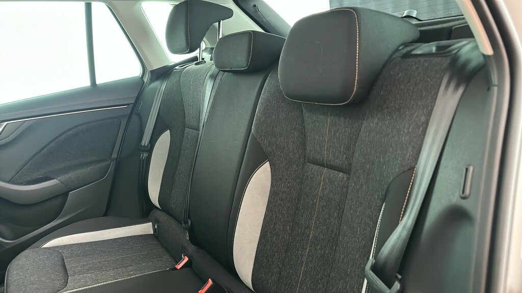 Skoda Kamiq 1.0 Tsi 110 Se Dsg Blue #18