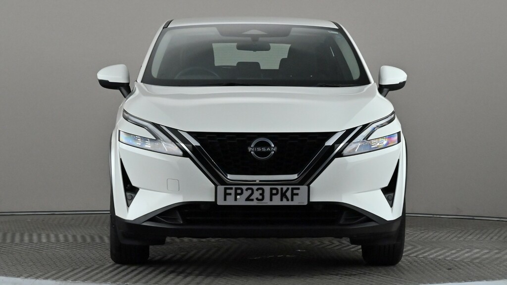 Nissan Qashqai 1.3 Dig-t Mh Acenta Premium FP23PKF White #2