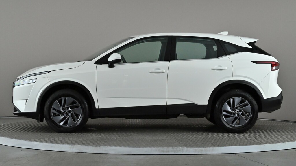 Nissan Qashqai 1.3 Dig-t Mh Acenta Premium FP23PKF White #3