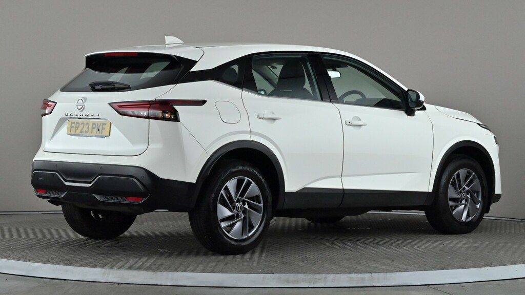 Nissan Qashqai 1.3 Dig-t Mh Acenta Premium FP23PKF White #6