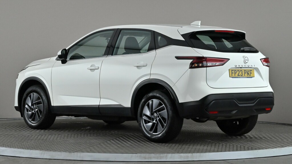Nissan Qashqai 1.3 Dig-t Mh Acenta Premium FP23PKF White #4