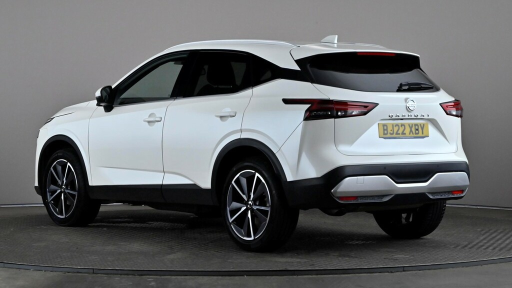 Nissan Qashqai 1.3 Dig-t Mh 158 Tekna Xtronic White #4