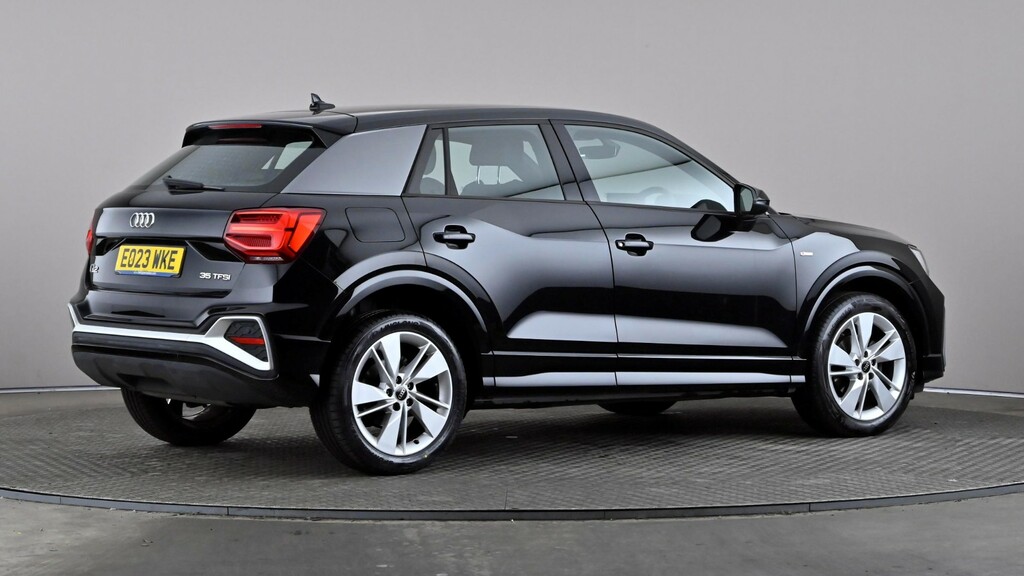 Audi Q2 35 Tfsi S Line S Tronic Black #6