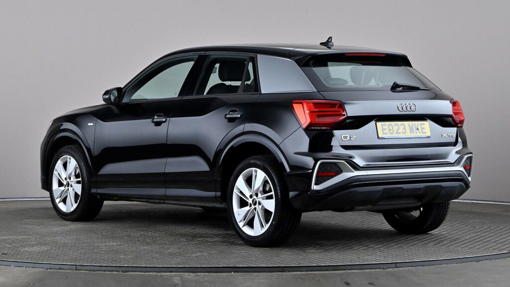 Audi Q2 35 Tfsi S Line S Tronic Black #4