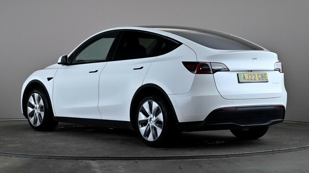 Tesla Model Y Long Range Awd AJ22GBE White #4