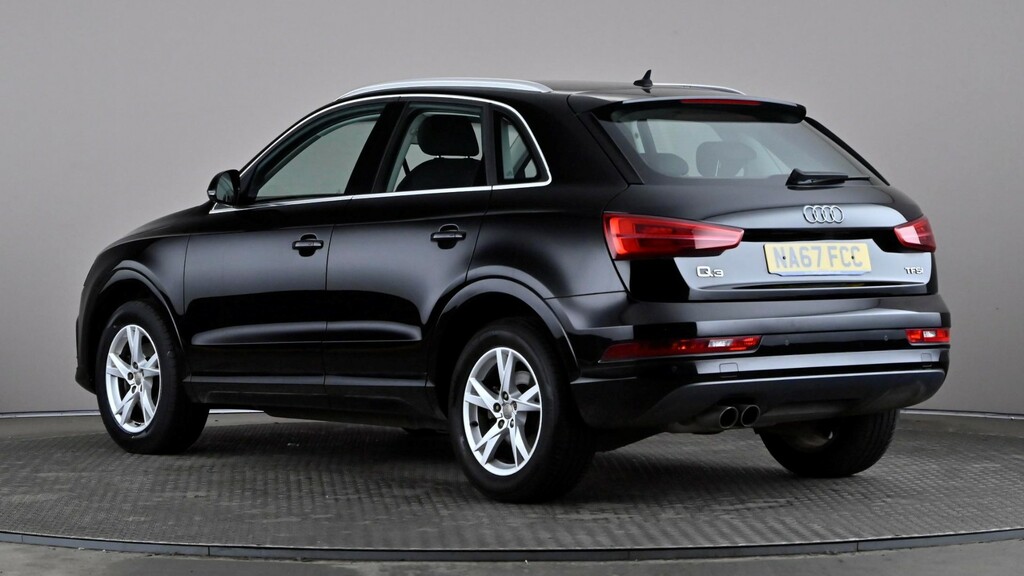 Audi Q3 1.4T Fsi Sport Black #4