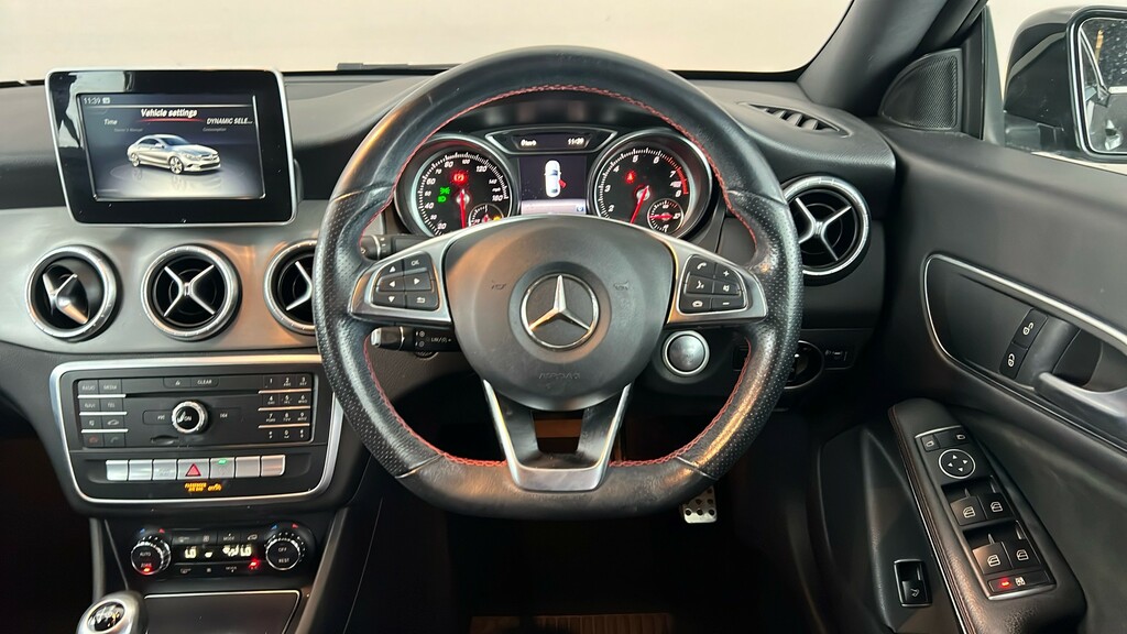 Mercedes-Benz CLA Class 1.6 Cla180 Amg Line Edition Coupe Manua White #14