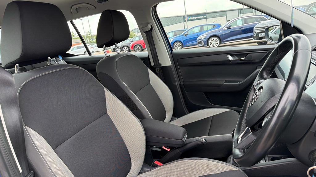 Skoda Fabia Estate 1.0 Tsi Monte Carlo 201818 Blue #25