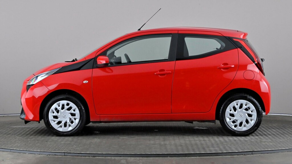 Toyota Aygo 1.0 Vvt-i X-play Red #3