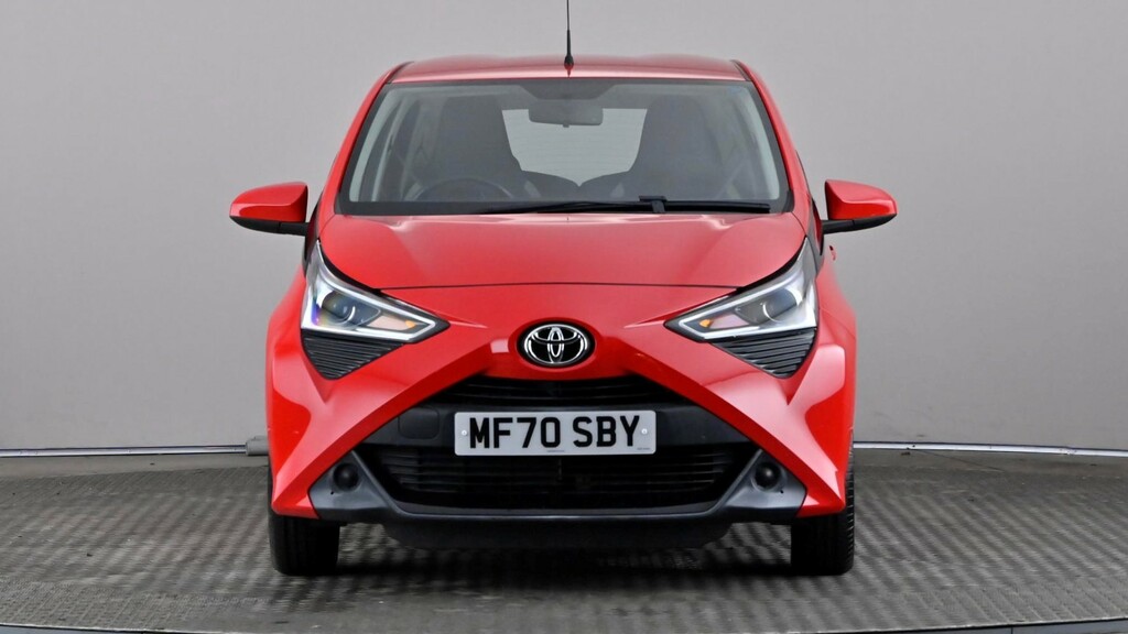 Toyota Aygo 1.0 Vvt-i X-play Red #2